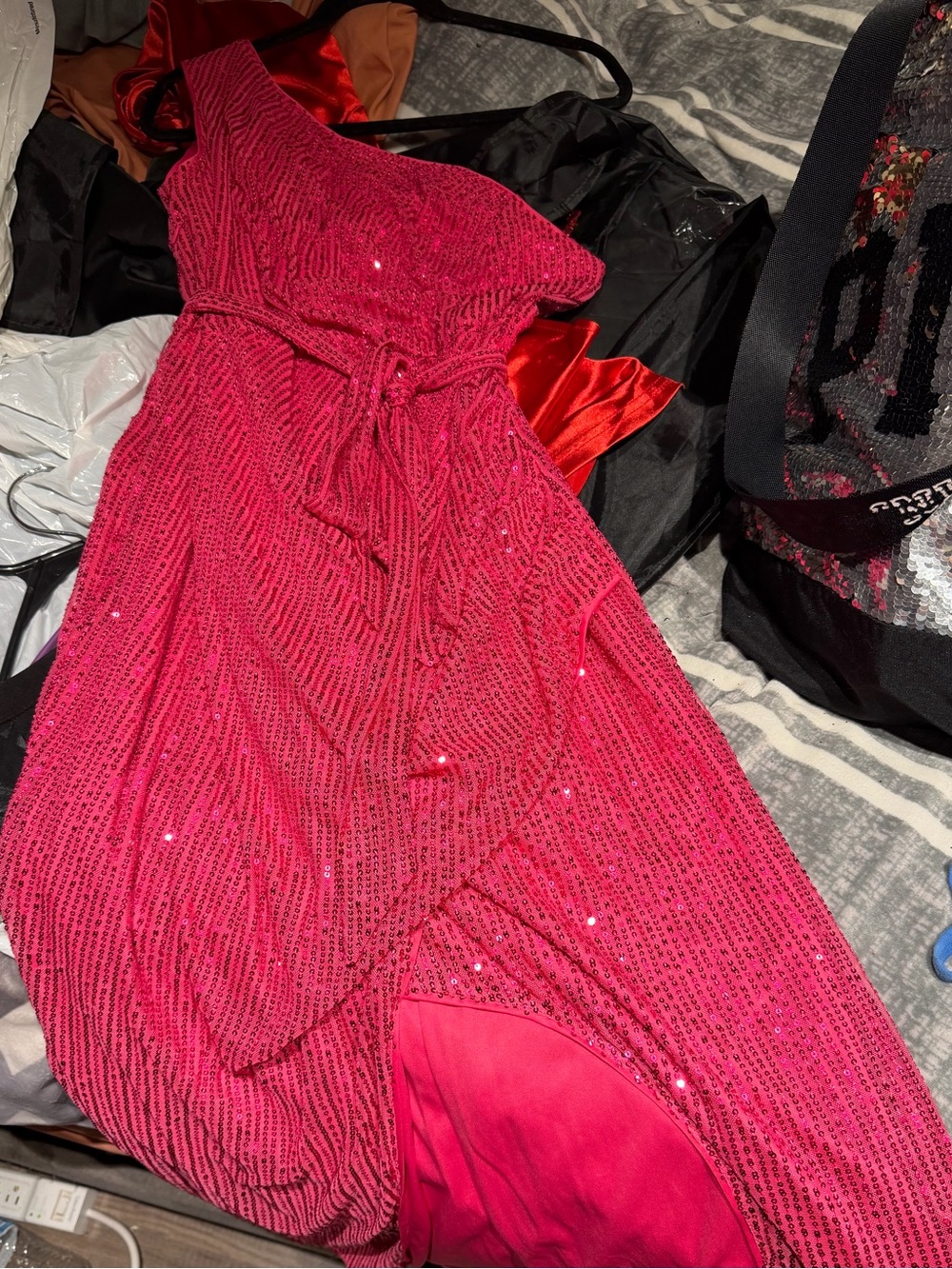 Amazon Women's One-Shoulder Sequin Fuchsia/Pink Dress
